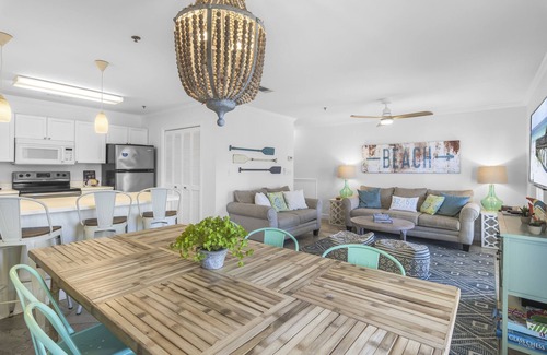 Gulf Place Condo | Gulf Place Condo Ground Floor! Steps to pools & Across from the Beach - The Sandy Dog