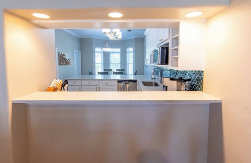 Gulf Place Condo | Gulf Place - Namastay 30A Stylish condo with deeded beach access!