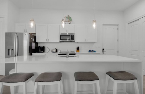 Gulf Place Condo | Gulf Place Top Floor Corner Balcony with Ocean View