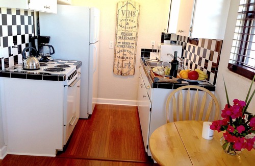 St. Pete Beach Condo | ✨ Gulf Winds Upgraded Condo — Beautiful Remodel with Queen Bed Near the Beach