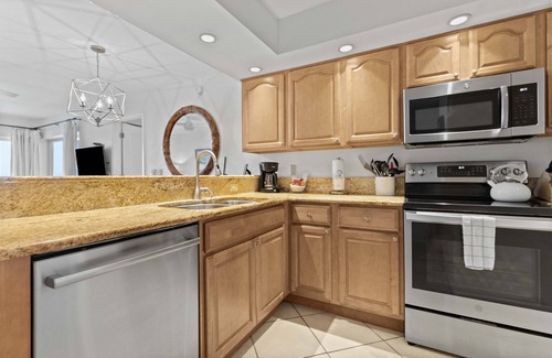 Whitney Beach Condo | Gulfside Comfort Just Steps from the Sand - Beach Castle Resort #4 by RVA
