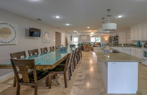 South Padre Island House | Gulfside Gathering Place: Your Ideal Coastal Getaway