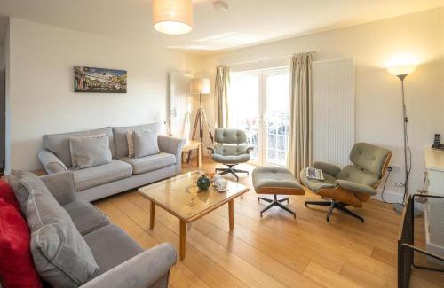 Aldeburgh House | Gun Lodge - Aldeburgh Coastal Cottages