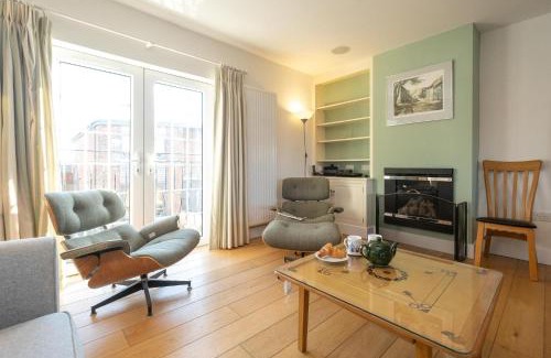 Aldeburgh House | Gun Lodge - Aldeburgh Coastal Cottages