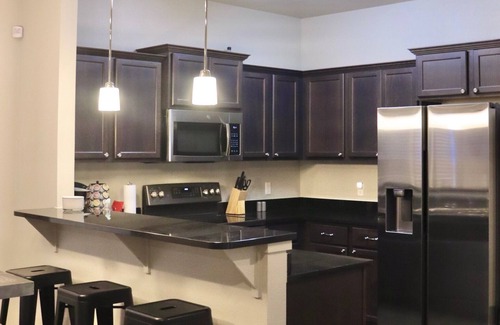 North Overton House | Guns Up Getaway N. Overton. Spacious 3-3 with optional studio. Walk to campus.