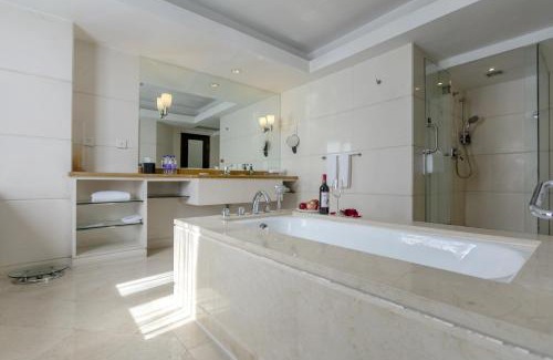 Wangfujing Shopping Area Hotel | Guo Ji Yi Yuan Hotel