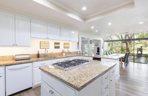 Sonoma House | Gustafson Estate: Luxurious vineyard retreat!