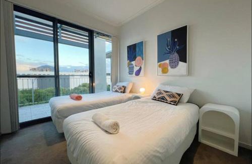 Glen Waverley Apartment | GW24-1 BATH 2 BR at The Glen with FREE Parking and Balcony
