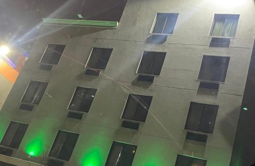 West Bronx Hotel | GWB Hotel