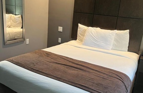 West Bronx Hotel | GWB Hotel