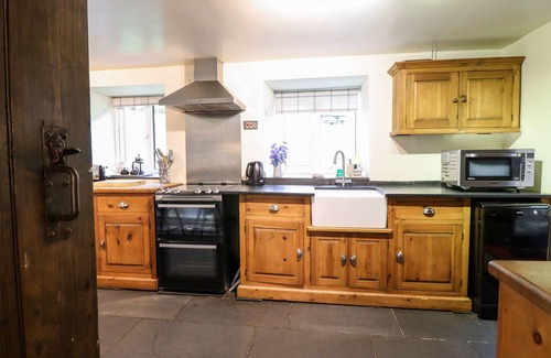 Dolgellau Cottage | GWENGRAIG, pet friendly, character holiday cottage in Dolgellau