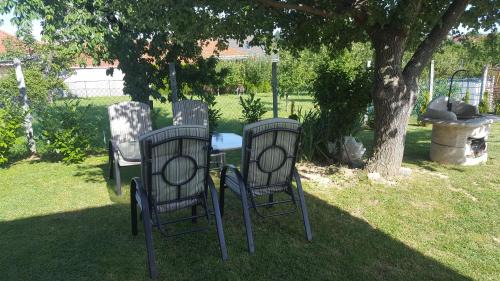 Keszthely Apartment | Gyöngyvirág Apartman