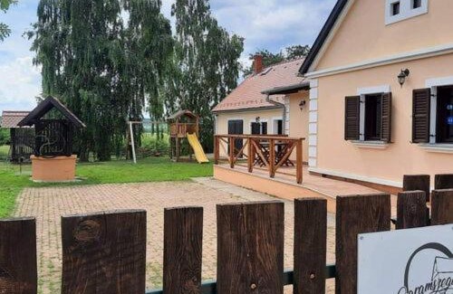 Csehimindszent House | Gyümölcsliget Vendégház