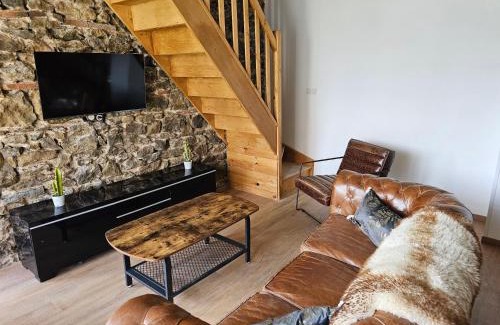Coulanges House | Hébergement atypique refait a neuf 2 chambres