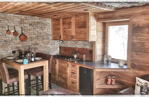 Saint-Jean-de-Belleville Ski Chalet | Hébergement Insolite- Ancien Caveau a Lait- Montagnette