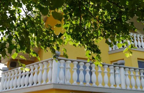 Alsopahok Apartment | Hévíz -Alsópáhok Villa-Erika Apartman