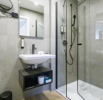Neuchatel Hotel | Hôtel Arnold self check-in