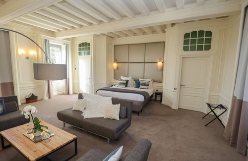Brive-la-Gaillarde Hotel | Hôtel Château Lacan