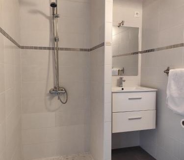 Le Nouvion-en-Thierache Hotel | Hôtel de la Plage