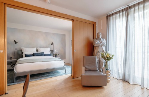 8th Arrondissement Hotel | Hôtel de Pourtalès