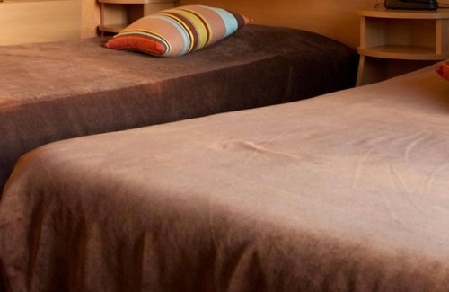 Chambon-sur-Dolore Hotel | Hôtel la Clairière