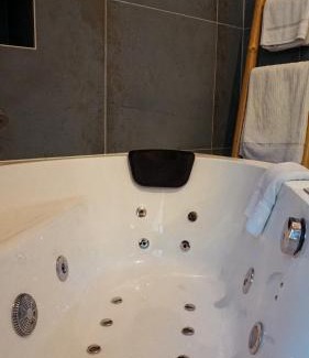 Vaison-la-Romaine Hotel | Hôtel la Fête en Provence