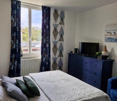 Port-en-Bessin-Huppain Bed & Breakfast | HÔTEL Le 6 3 Home PORT EN BESSIN