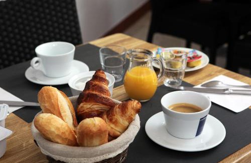 Valras-Plage Hotel | Hôtel Le Chalet