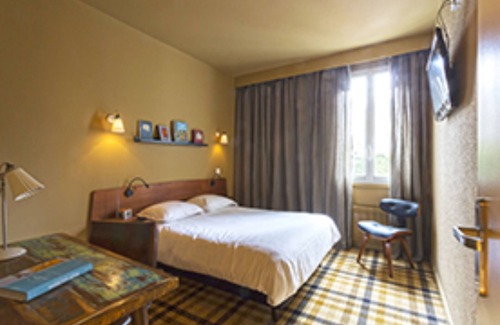 Charbonnieres-les-Bains Hotel | Hôtel Le Beaulieu