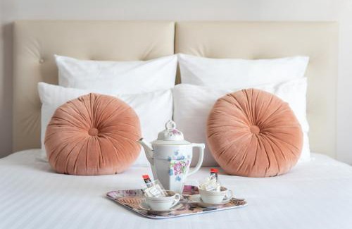 Francheville Hotel | Hôtel Le Grand Barnum