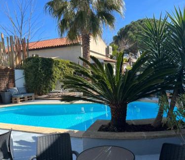 Aigues-Mortes Hotel | Hôtel Le Médiéval