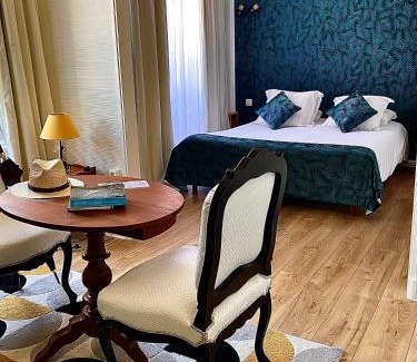 Chinon Hotel | Hôtel Le Plantagenet