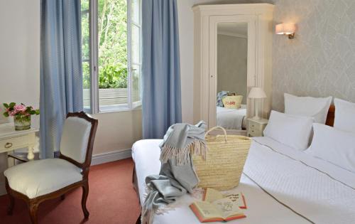 Chinon Hotel | Hôtel Le Plantagenet