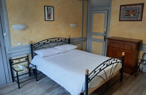 Limoges Hotel | Hôtel Les Beaux Arts- Limoges Hypercentre