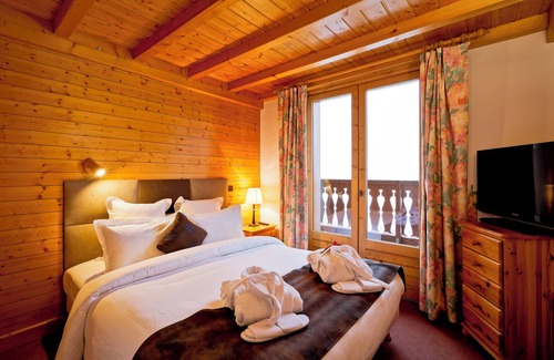 Courchevel Hotel | Hôtel Les Flocons