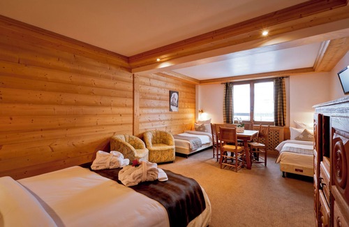 Courchevel Hotel | Hôtel Les Flocons