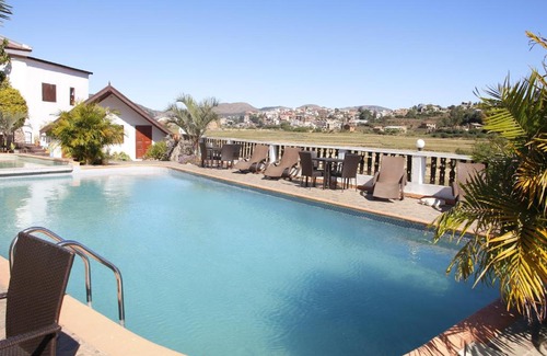 Ambositra Hotel | Hôtel-Restaurant La Piscine Escapade Ambositra