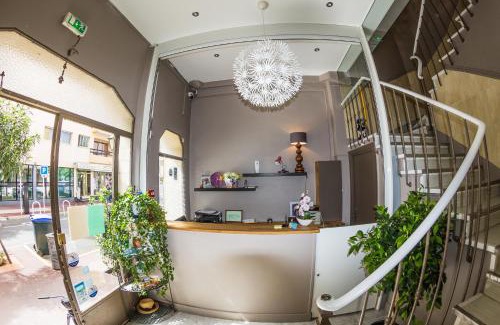 Juan-les-Pins Hotel | Hôtel Trianon