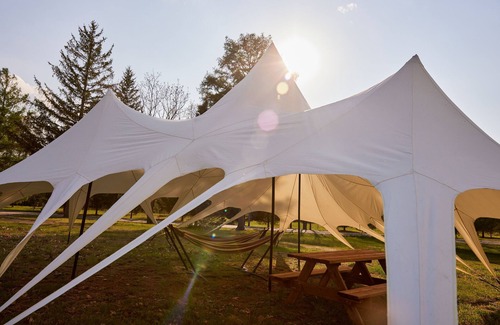 Mont-Tremblant RV Rental | Hôtel UNIQ - Domaine Saint-Bernard