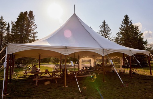 Mont-Tremblant RV Rental | Hôtel UNIQ - Domaine Saint-Bernard