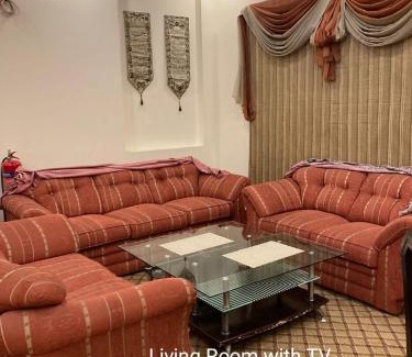 Lahore House | H and J