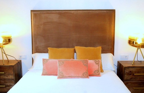Alfalfa Hotel | H Doble Roomsole - One Bedroom Hotel, Sleeps 2