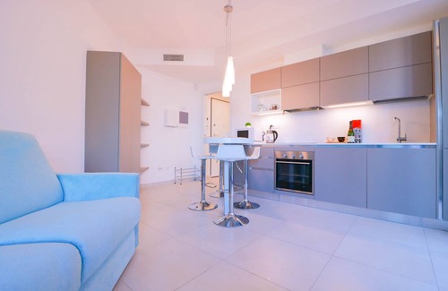 Santo Stefano al Mare Apartment | 𝐇11 [Luxury 9A] - Port - Pool - Jacuzzi
