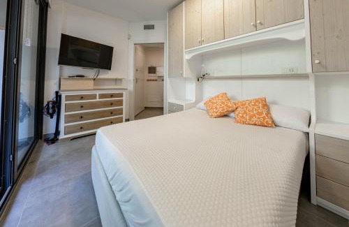 Santo Stefano al Mare Apartment | H11 [Luxury 8A] - Porto - Piscina - Jacuzzi