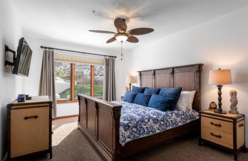 Avalon House | H1338 - Hamilton Cove Villa 13-38