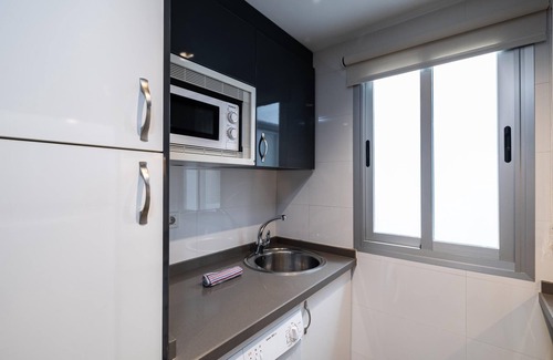 Central District Apartment | H2Granada old historic Solarium Terrace & Parking