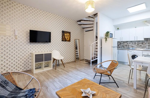 Perchel Norte Apartment | H2M Duplex Huerta del Obispo 6pax