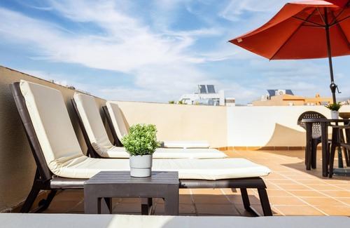 Carretera de Cadiz Apartment | H2M Montesa 700m from beach Rooftop terrace