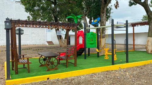 Yoro Hotel | H4 LAS CABAÑAS