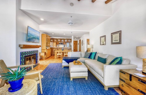 Avalon Condo | H894: Splendid Villa, ONLY 7 Steps, Breathtaking Ocean Views, Cart, Fireplace
